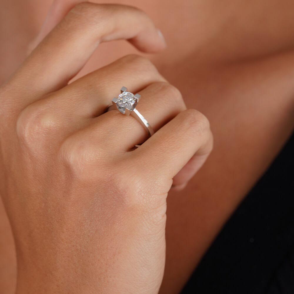 0.30 Karat Tektaş Pırlanta Yüzük F-SI 14K